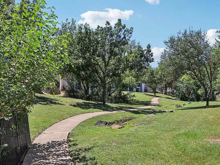 61-web-or-mls-Techni Center Dr-2908-902