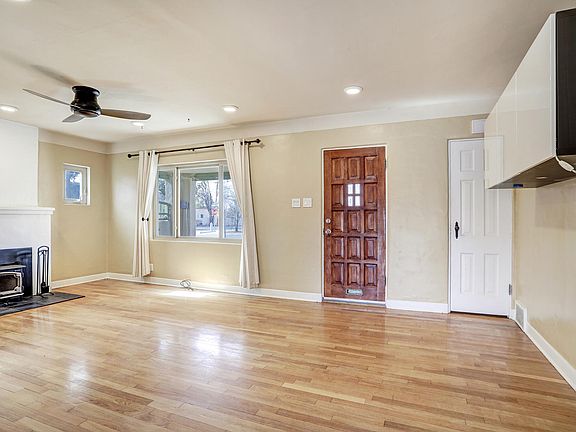 4th image of 222 Richmond Dr SE