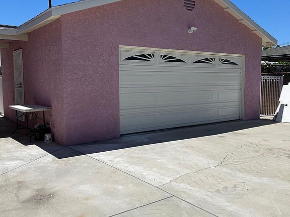 2nd image of 3343 Stallo Ave