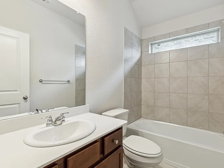 223 Headwater Dr — Photo 14