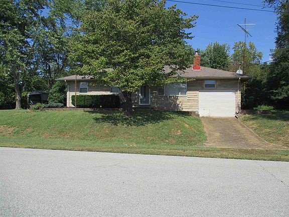 2nd image of 76 W Carpenter Ave