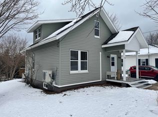 21 6th St, Trenton, NS B0K 1X0