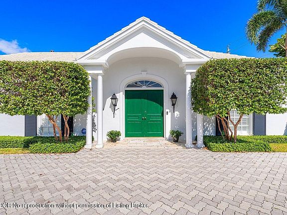 2nd image of 201 Bahama Ln