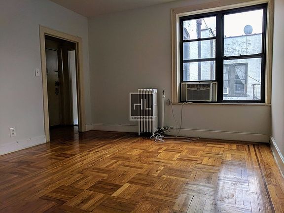 3rd image of 2721 23rd St APT 4F