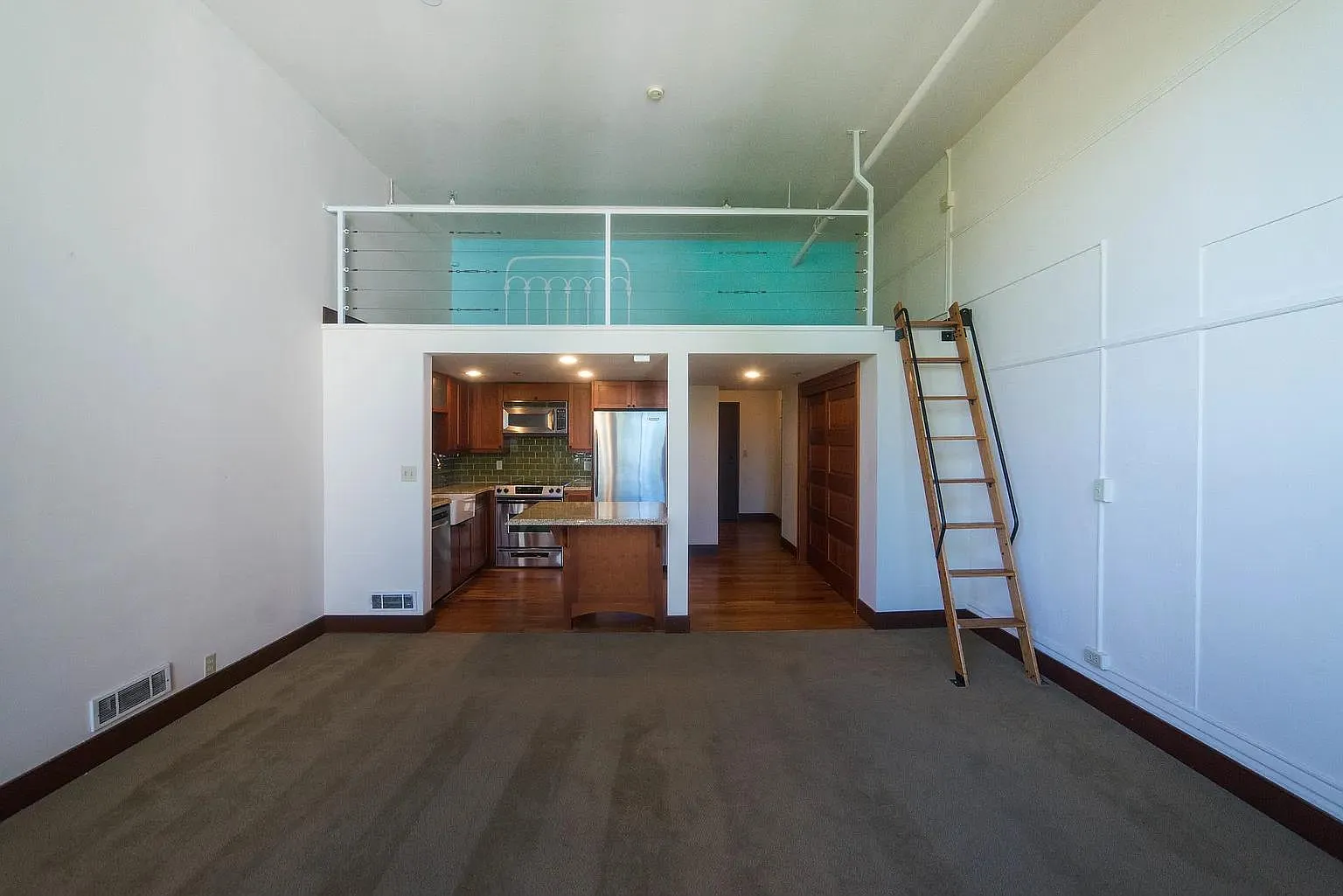 Studio, 671 sqft, $2,750 — Photo 4