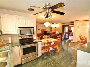 350 SW Yorkshire Rd, Topeka, KS 66606