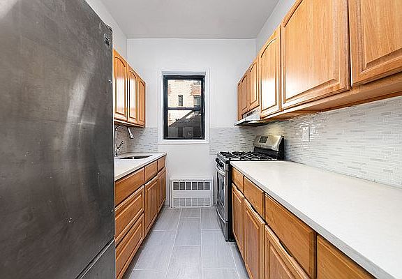 4th image of 425 Prospect Pl APT 1A