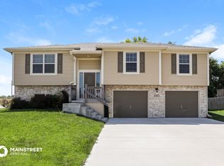 1507 N 9th St E, Louisburg, KS 66053