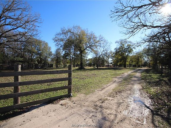2nd image of 9810 Idaho Ln