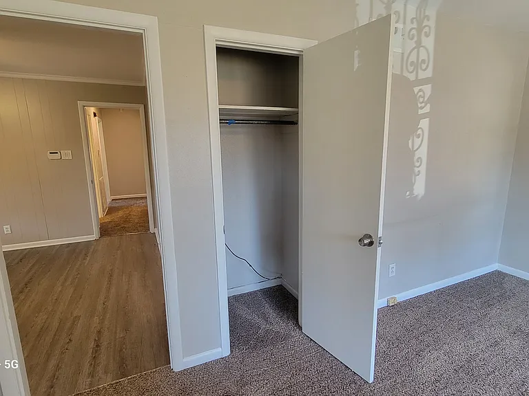 908 N Hughes St — Photo 6