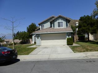 14990 Woodcrest Dr, Fontana, CA 92337