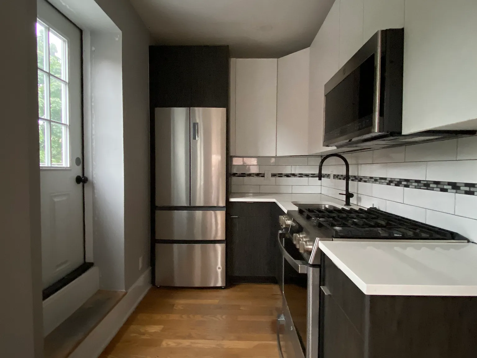 121 8th Ave #4R photo 1