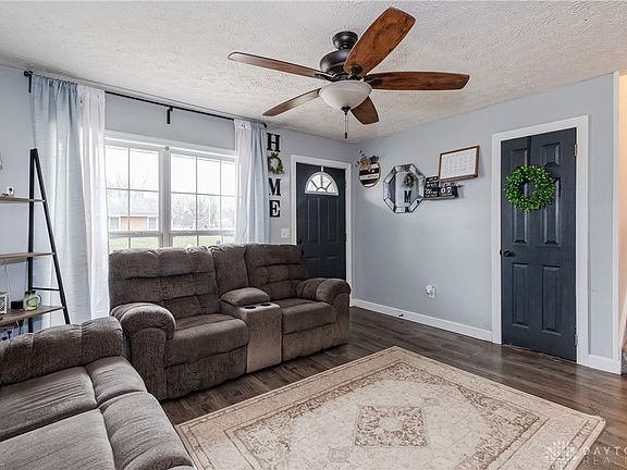 3rd image of 2149 Cornwall Dr