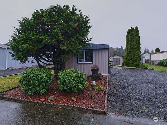 3rd image of 9900 Blomberg Street SW #33