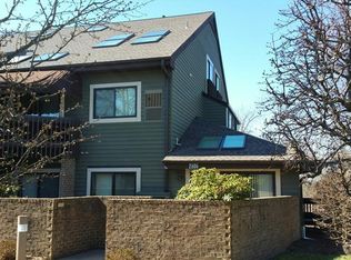 2808 Leona Ln, Coraopolis, PA 15108