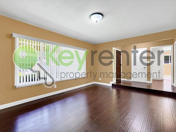 3rd image of 6500 Lake Park Dr