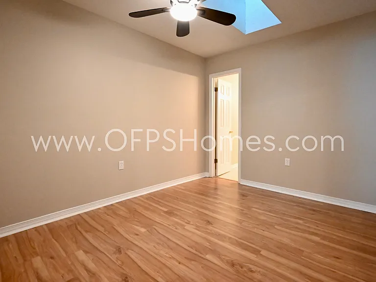 636 Emerald Ln — Photo 17