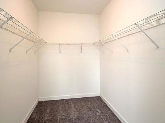 4th image of 8 E Randolph St Unit 3108