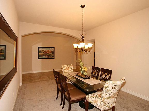5th image of 23462 Millbrook Dr