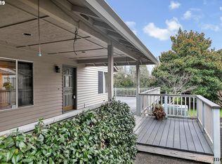 1528 NE Marine Dr, Portland, OR 97211