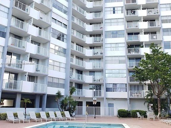 4th image of 1200 NE Miami Gardens Dr APT 416W
