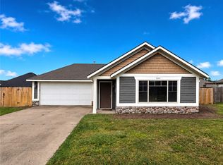 1640 Whirlaway Ln, Prairie Grove, AR 72753