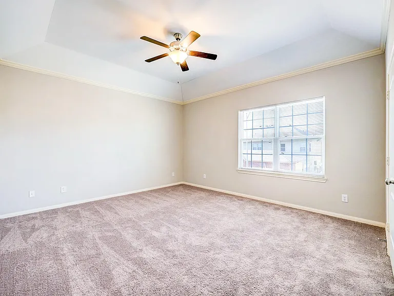 2727 Misty Heath Ln — Photo 31