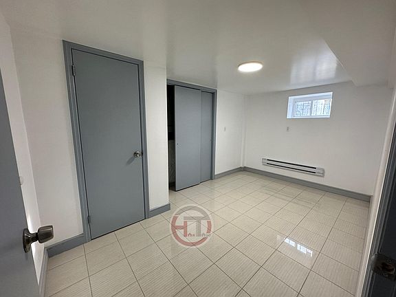 5th image of 272 Logan Ave #B