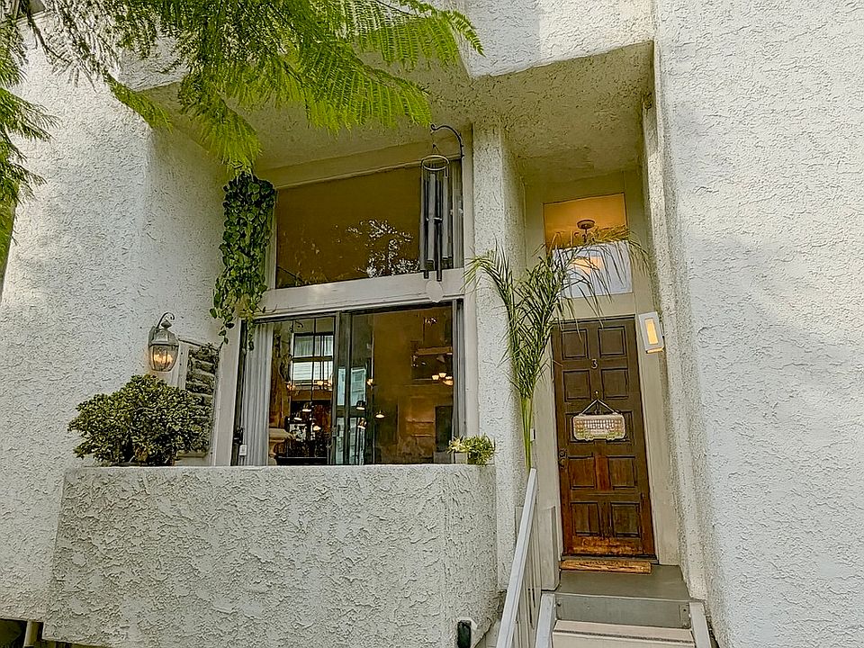 Private Entrance