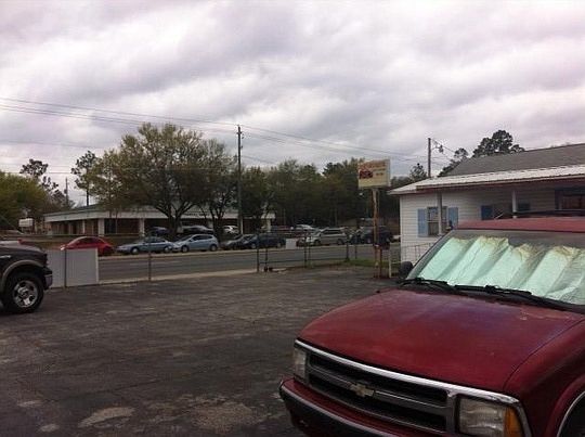 4th image of 1497 S Ferdon Blvd