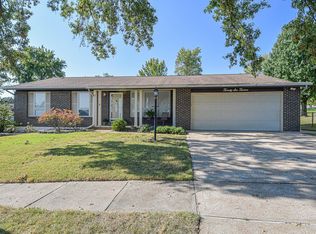 2612 Victron Dr, Saint Louis, MO 63129