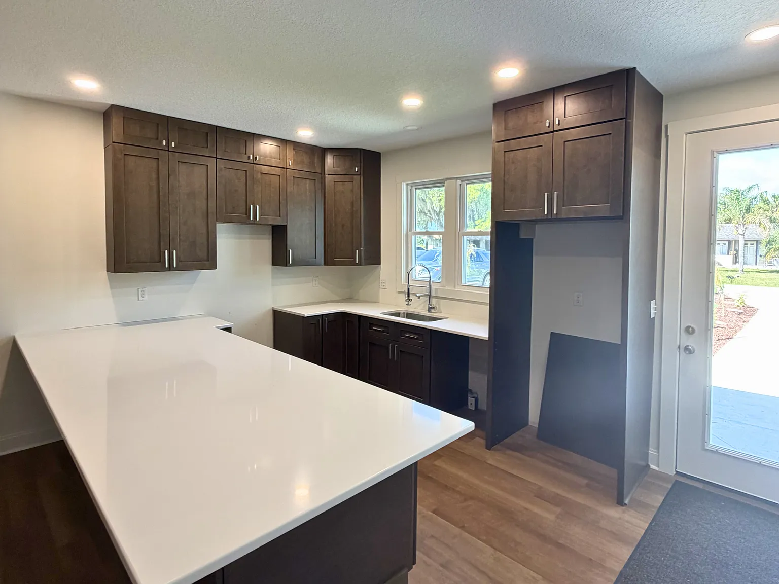 3 bed, 2.0 bath, $2,150 — Photo 4