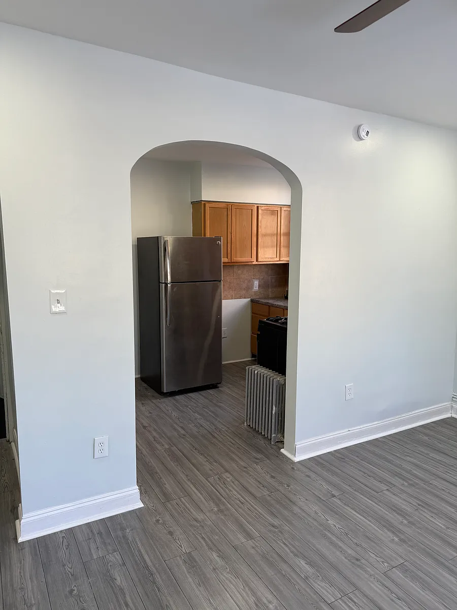 Photo 2 of 18 - 5719 N Park Ave #3 - Phila, PA Building Photo - 5719 N Park Ave #3