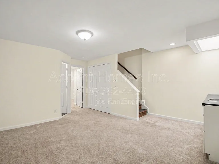 449 Old Town Ct — Photo 18