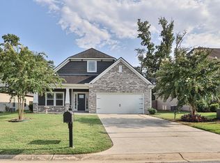 116 Southern Oaks Dr, Smiths Station, AL 36877
