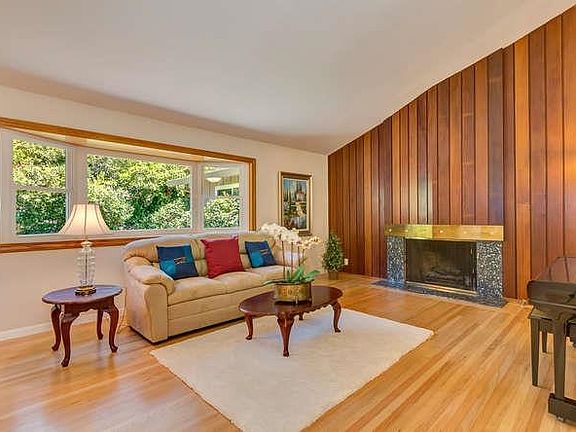3rd image of 104 Walford Dr