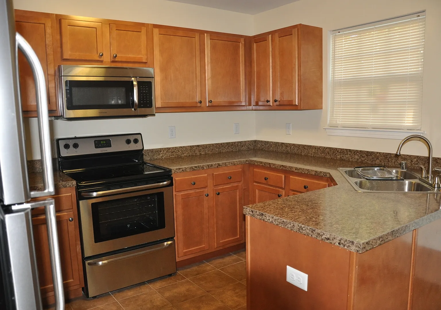 Now Pre Leasing Fall Semester 2026 — Photo 3