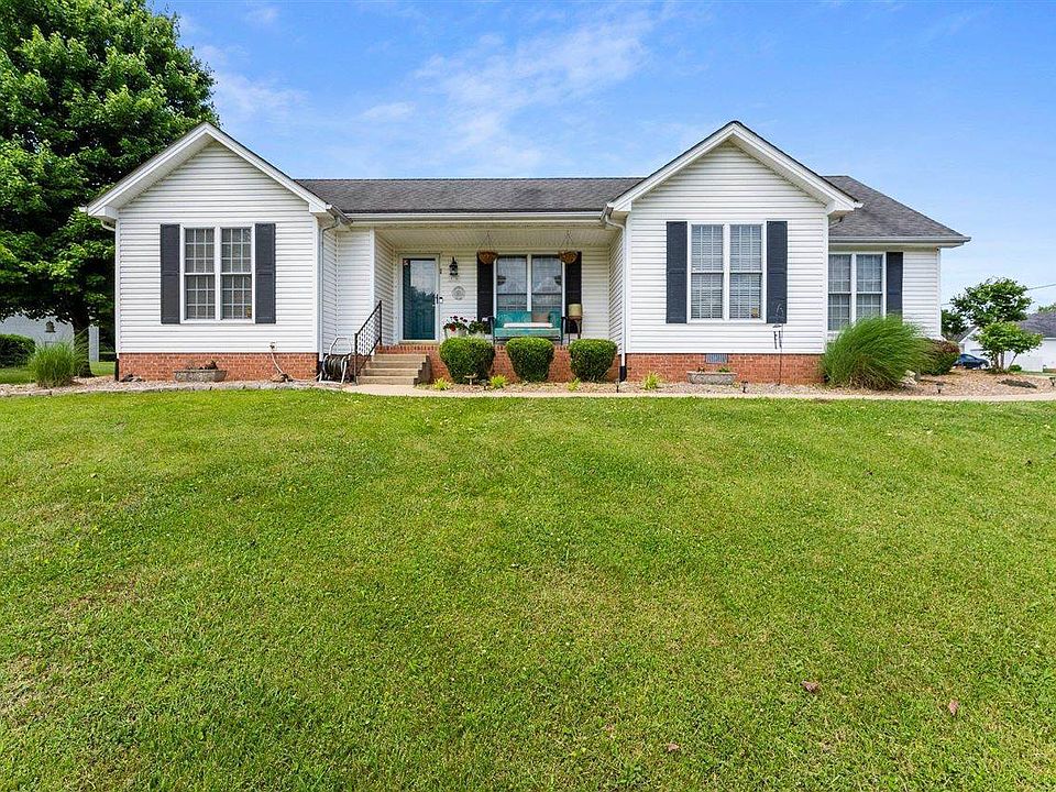 1st image of 485 Crossfield Way