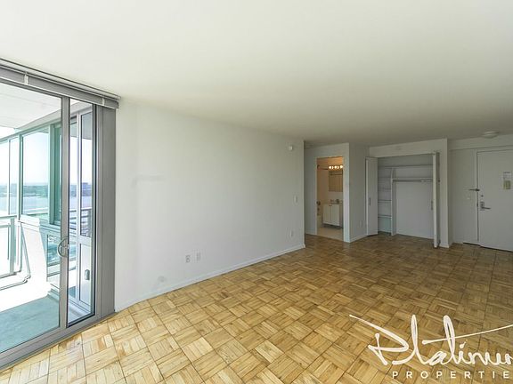3rd image of 505 W 37th St APT 1610