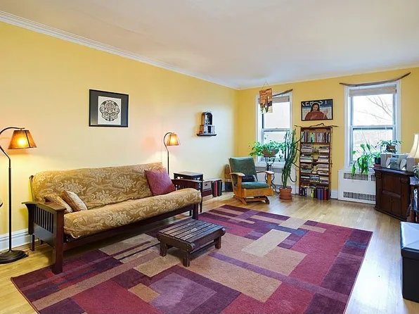80 Ocean Pkwy #3A, Brooklyn, NY 11218