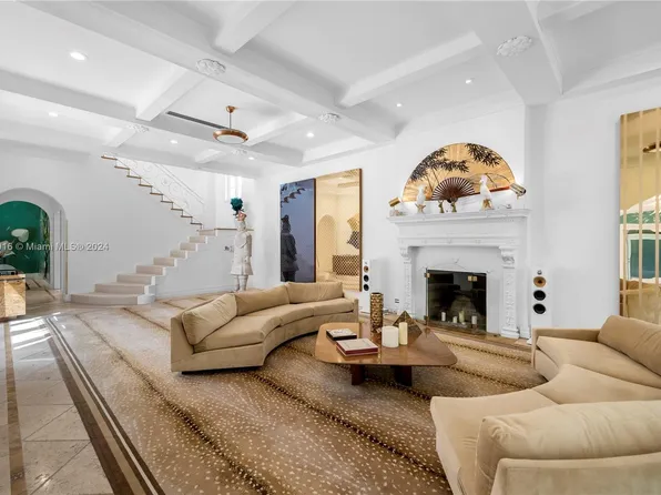 5454 Pine Tree Dr, Miami Beach, FL 33140