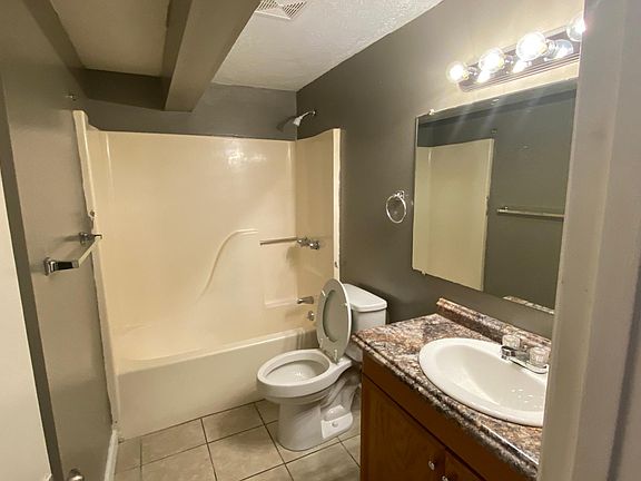 5th image of 406 Turpin Dr