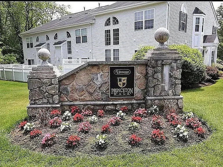101 Wellington Park Dr — Photo 33