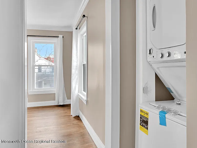 907 Bond St #2 — Photo 16