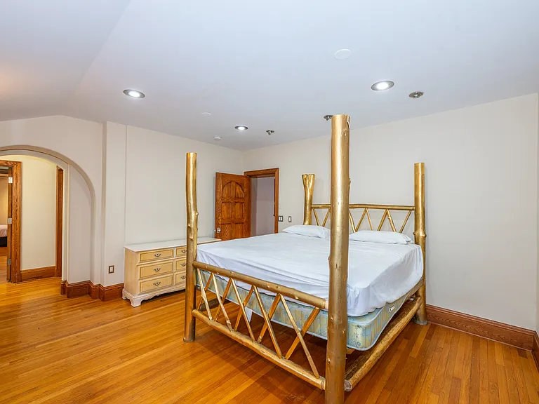 50 Rock Spring Rd — Photo 32