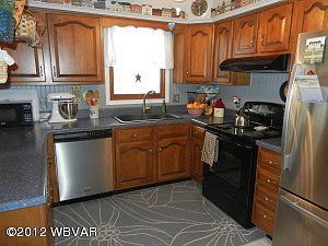 2nd image of 20 Scott Cir