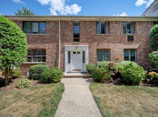 71 Troy Dr APT A, Springfield, NJ 07081