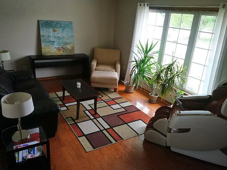 706 Deer Run Dr NE — Photo 2
