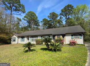 110 Lake Crest Dr, Kingsland, GA 31548