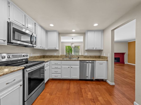 6543 Paseo Adelante